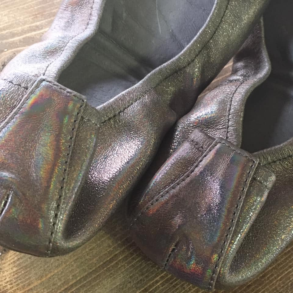 Storehouse flats 2025 rainbow bronze